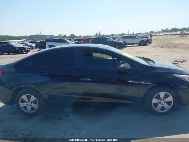 Chevrolet Cruze Ls Auto 2018 1G1BC5SM7J7206205 Image 13