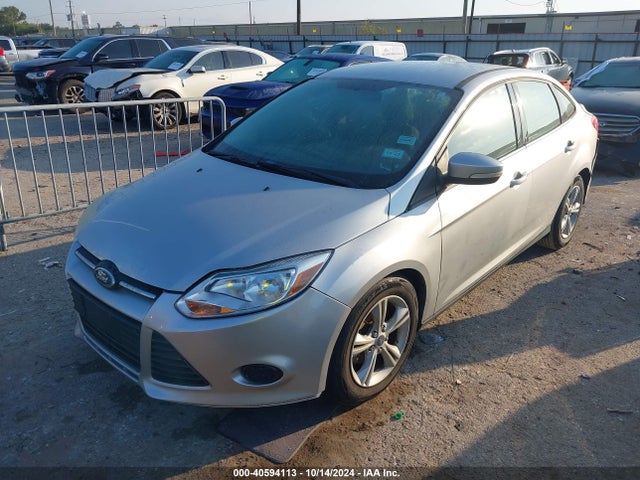 Ford FOCUS SE 2014 1FADP3F26EL288285 Image 2