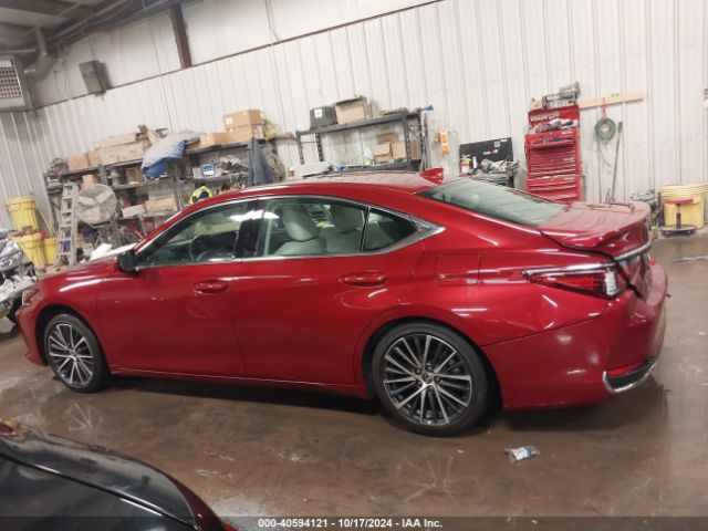 58ADA1C16PU027171 Lexus ES 300H