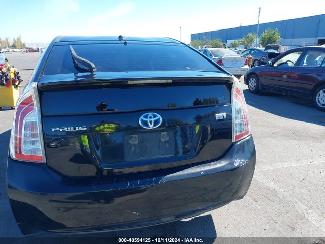 Toyota Prius Two 2015 JTDKN3DU8F0415858 Image 16