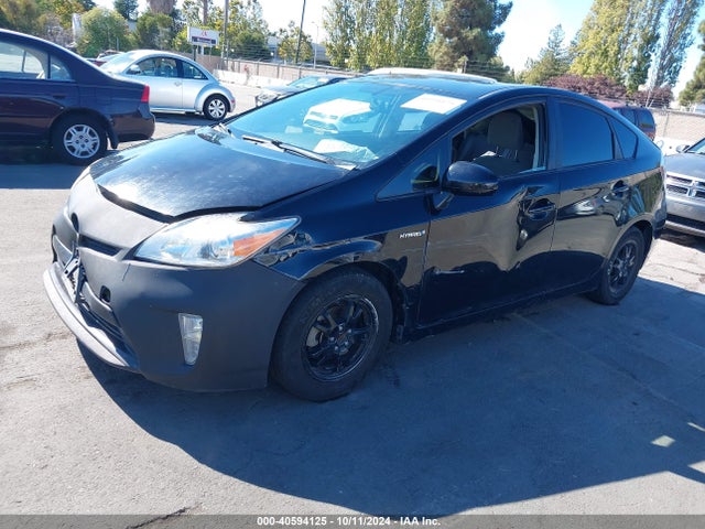 Toyota Prius Two 2015 JTDKN3DU8F0415858 Image 2