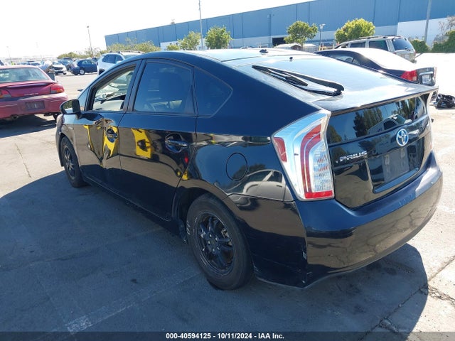 Toyota Prius Two 2015 JTDKN3DU8F0415858 Image 3