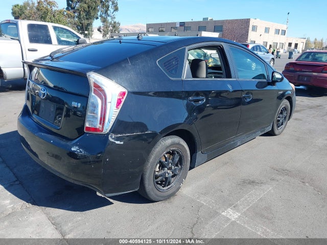 Toyota Prius Two 2015 JTDKN3DU8F0415858 Image 4