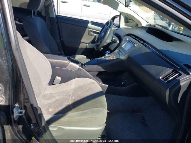 Toyota Prius Two 2015 JTDKN3DU8F0415858 Image 5