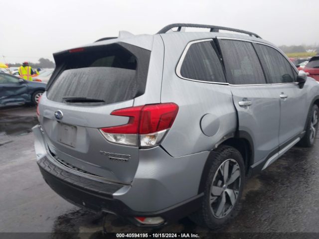 JF2SKAWC2KH487587 Subaru Forester Touring