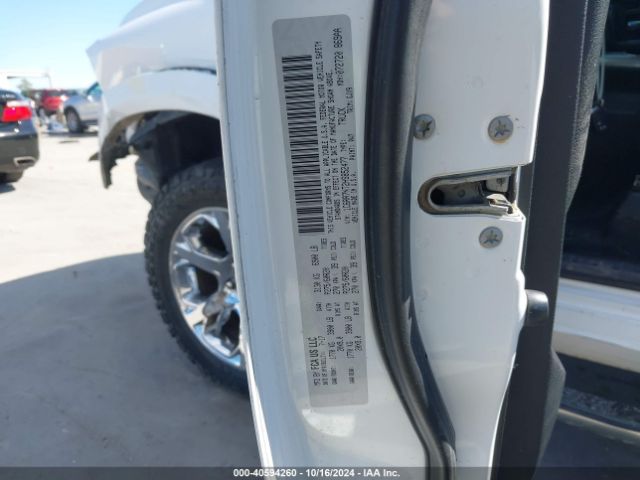 1C6RR7NT2HS852477 RAM 1500 Laramie  4x4 5'7 Box