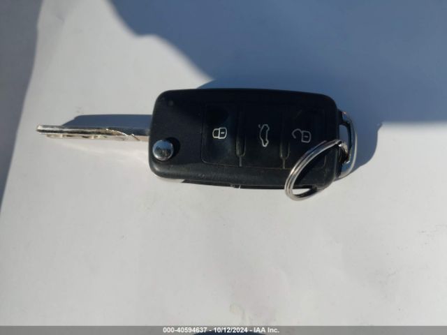 1VWAT7A34FC027526 Volkswagen Passat 1.8t Wolfsburg Edition