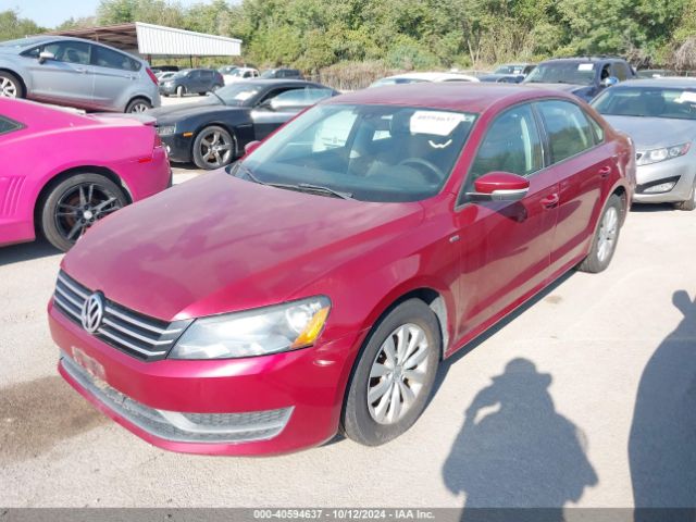1VWAT7A34FC027526 Volkswagen Passat 1.8t Wolfsburg Edition