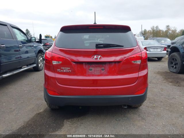 KM8JT3AFXFU022732 Hyundai TUCSON GLS