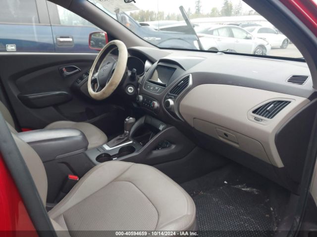KM8JT3AFXFU022732 Hyundai TUCSON GLS