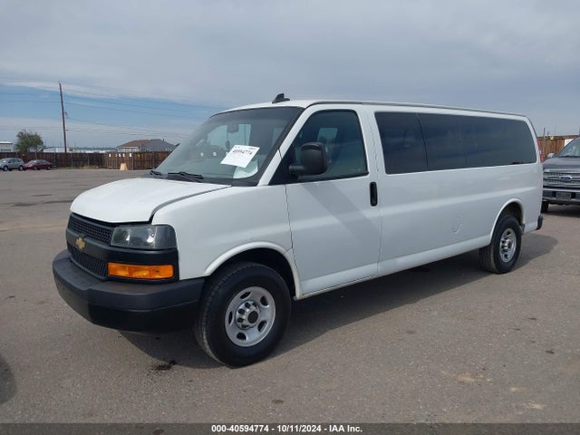 Chevrolet Express Passenger Rwd 3500 Extended Wheelbase Lt 2020 1GAZGPFG4L1180493 Image 2