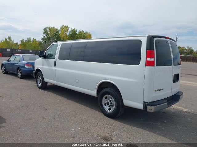 Chevrolet Express Passenger Rwd 3500 Extended Wheelbase Lt 2020 1GAZGPFG4L1180493 Image 3