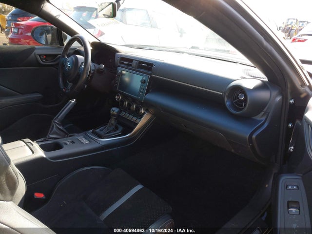 Toyota GR 86 2022 JF1ZNBF16N8750182 Image 18
