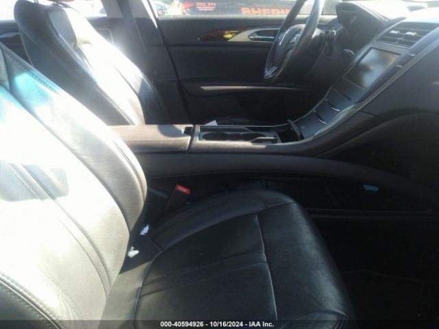 3LN6L2GK2ER827943 Lincoln MKZ