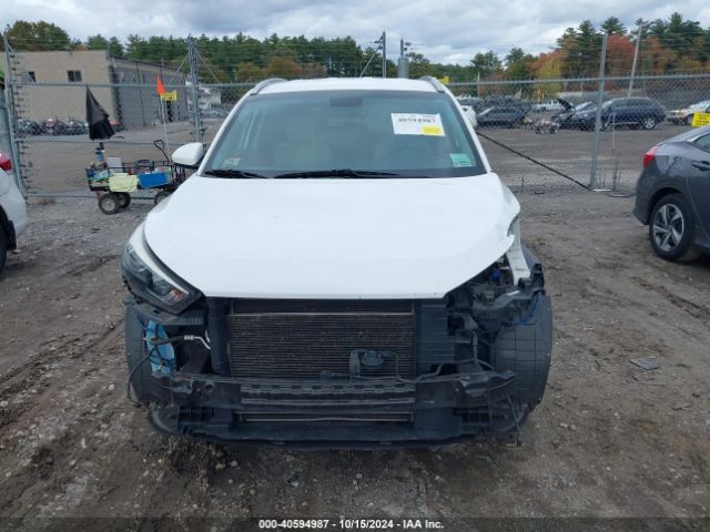 KM8J33A43GU069696 Hyundai TUCSON SE