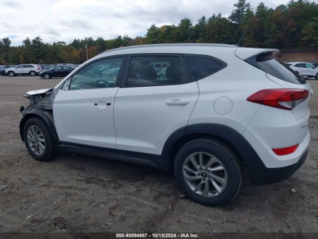 KM8J33A43GU069696 Hyundai TUCSON SE