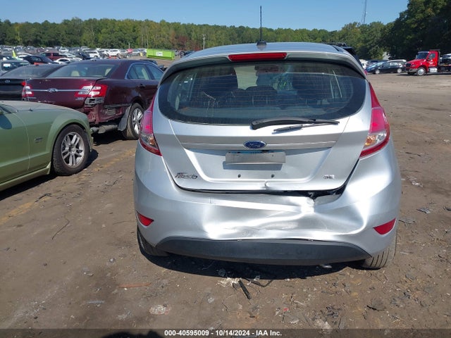 Ford FIESTA SE 2019 3FADP4EJ9KM156095 Image 16