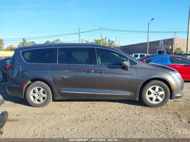 2C4RC1EG3HR570750 Chrysler Pacifica Touring-l Plus