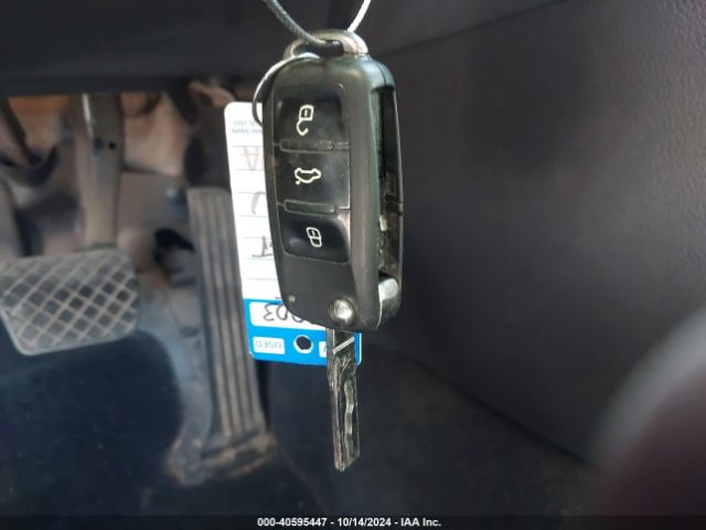 1VWAT7A39FC021284 Volkswagen Passat 1.8t Wolfsburg Edition