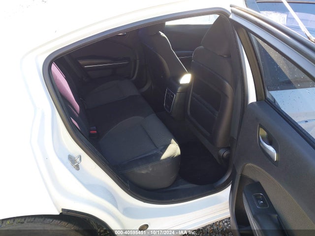 2C3CDXBGXFH754357 Dodge Charger Se