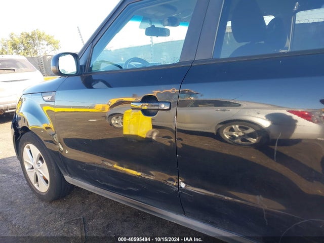 KIA Soul 2014 KNDJN2A27E7010587 Image 6