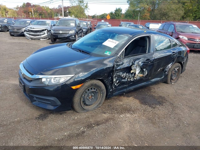 Honda Civic Lx 2018 2HGFC2F59JH561392 Image 2