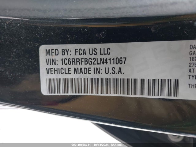 1C6RRFBG2LN411067 RAM 1500 Big Horn  4x4 6'4 Box