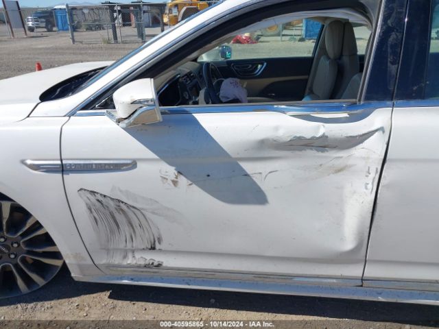 1LN6L9RP5K5600195 Lincoln Continental Reserve
