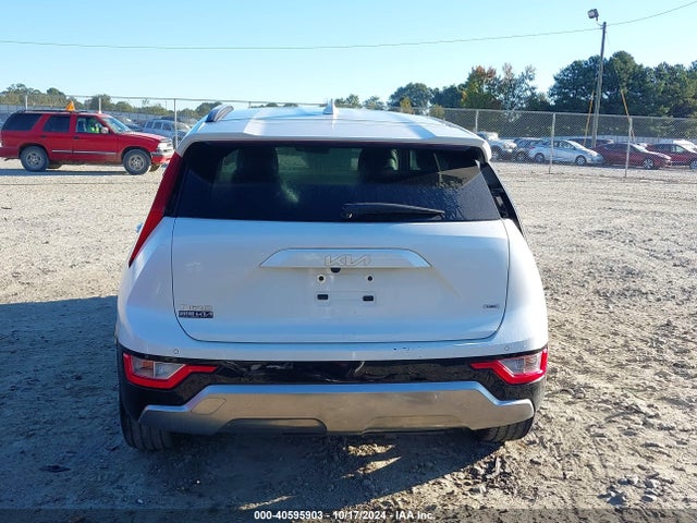 KNDCR3LE5P5033682 KIA Niro Ex Touring