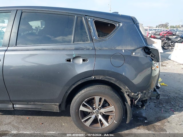 Toyota Rav4 Xle 2018 2T3WFREV1JW511358 Image 19
