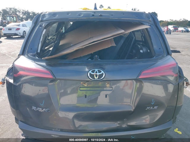 Toyota Rav4 Xle 2018 2T3WFREV1JW511358 Image 20