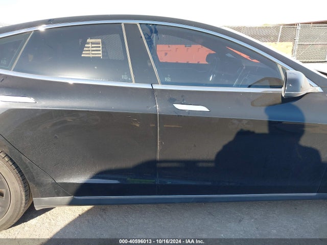 Tesla Model S 60/70/75/85 2016 5YJSA1E18GF134036 Image 13