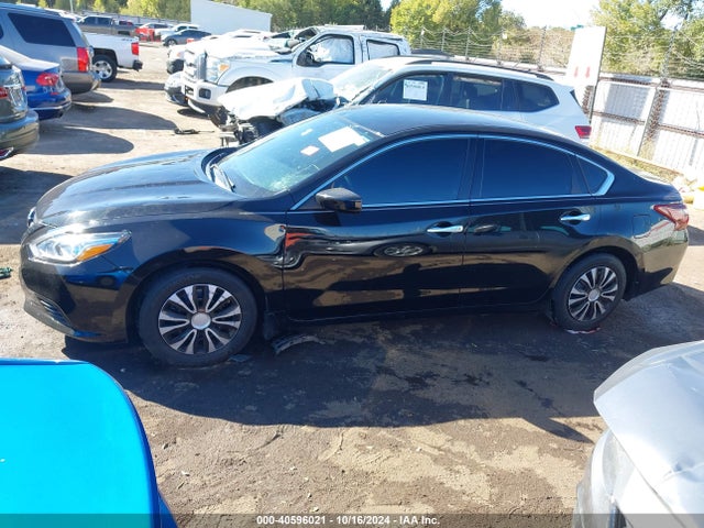 Nissan Altima 2.5 S 2018 1N4AL3AP2JC101832 Image 14