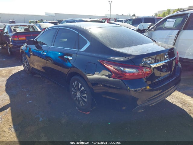 Nissan Altima 2.5 S 2018 1N4AL3AP2JC101832 Image 3
