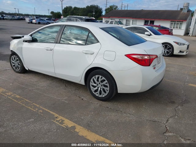 Toyota COROLLA LE 2018 2T1BURHE4JC051915 Image 3