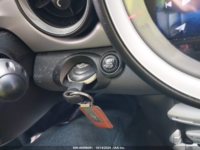 2009 MINI COOPER WMWMF33539TU70301 Photo 10