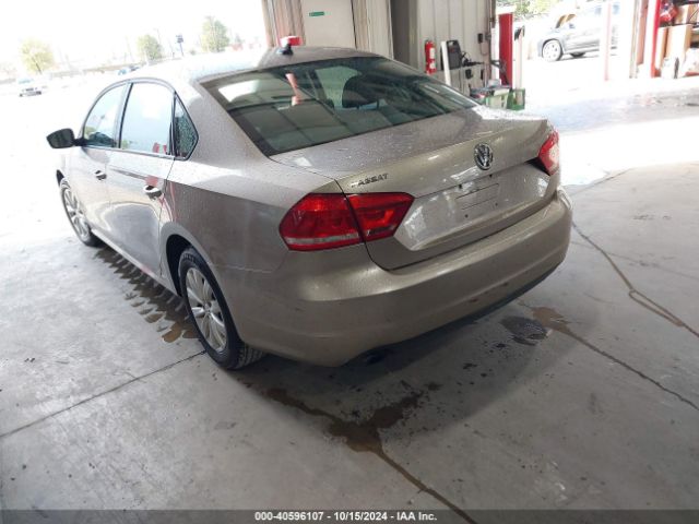 1VWAT7A34FC056928 Volkswagen Passat 1.8t Wolfsburg Edition