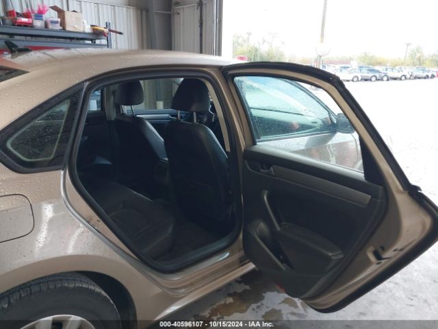 1VWAT7A34FC056928 Volkswagen Passat 1.8t Wolfsburg Edition