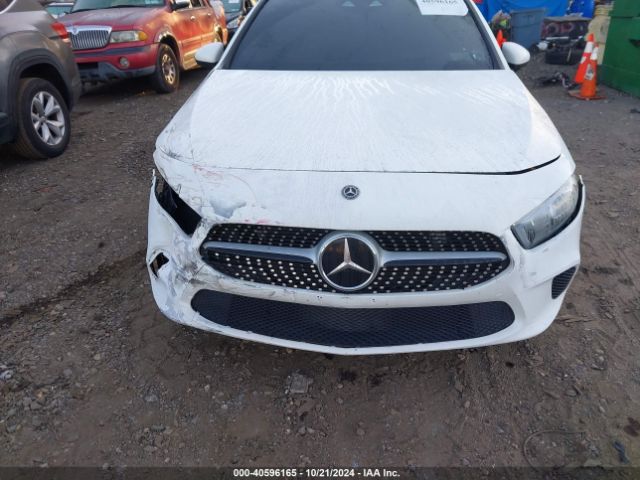 WDD3G4FB5KW012675 Mercedes-Benz A 220 4matic