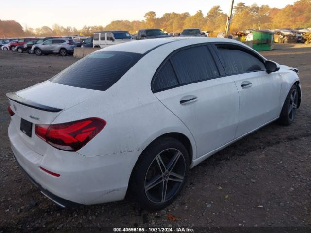 WDD3G4FB5KW012675 Mercedes-Benz A 220 4matic