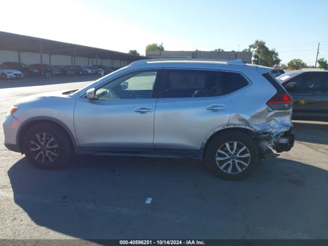 JN8AT2MT5JW465792 Nissan ROGUE SV