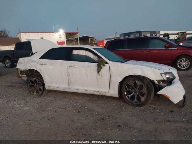 Chrysler 300 Touring 2018 2C3CCAAG1JH324565 Image 14