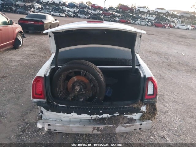 Chrysler 300 Touring 2018 2C3CCAAG1JH324565 Image 17