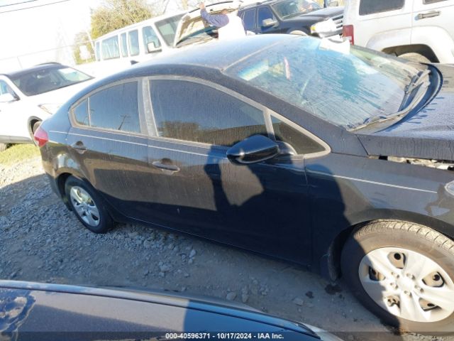 3KPFK4A76HE109475 KIA FORTE LX