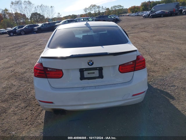 WBA3C1C53FP852972 BMW 328I
