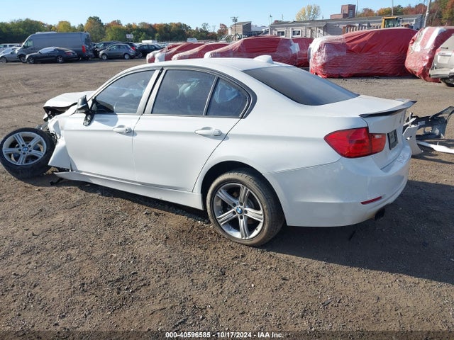 WBA3C1C53FP852972 BMW 328I