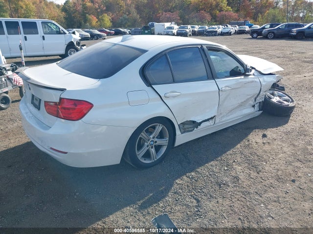 WBA3C1C53FP852972 BMW 328I