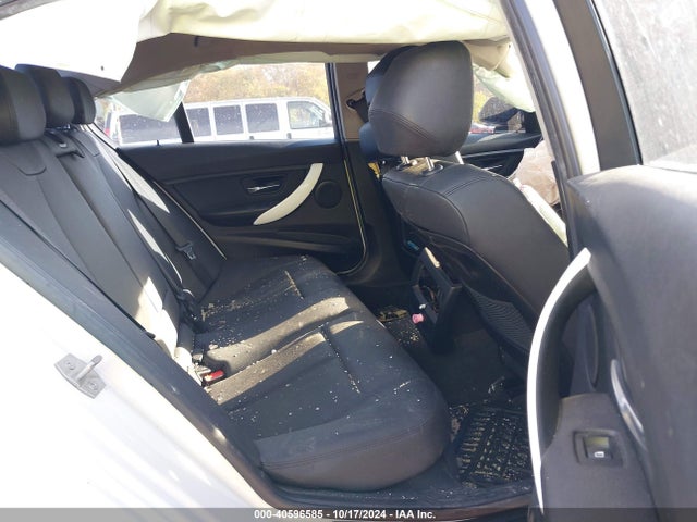 WBA3C1C53FP852972 BMW 328I