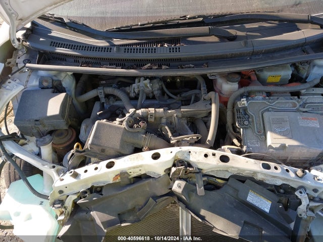 JTDKDTB37F1575656 Toyota Prius C Two