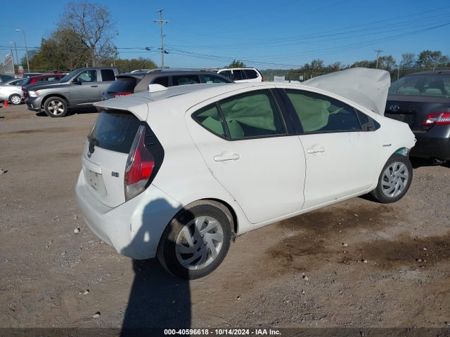 JTDKDTB37F1575656 Toyota Prius C Two